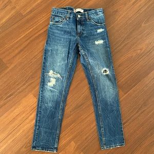 502 Regular Tapered Levi Jeans